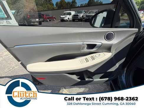 Used 2022 Hyundai Sonata SEL w/ Convenience Package FWD image 18