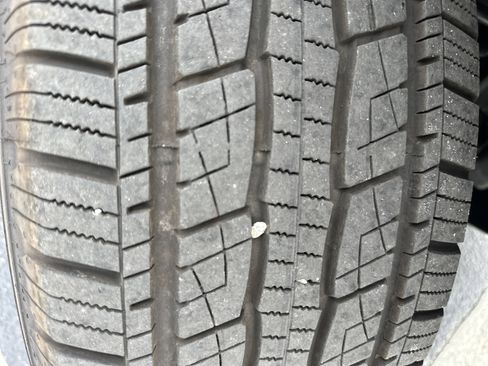 Used 2025 Toyota Tacoma TRD Sport image 9