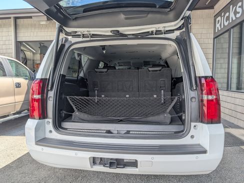 Used 2018 Chevrolet Suburban LT image 21
