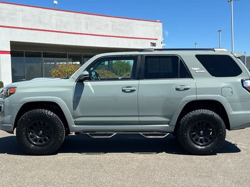 Used 2022 Toyota 4Runner TRD Sport w/ Technology Package RWD image 9