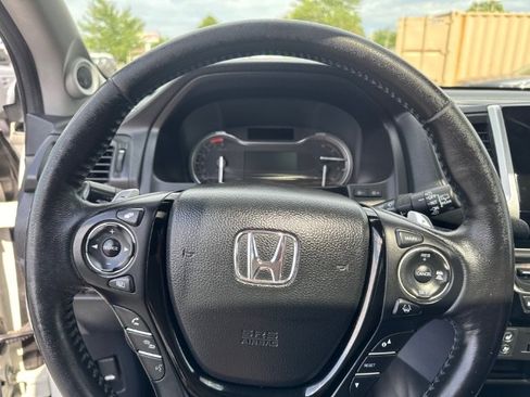 Used 2018 Honda Pilot Elite image 19