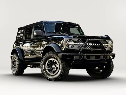Used 2022 Ford Bronco Badlands w/ Sasquatch Package AWD/4WD image 1
