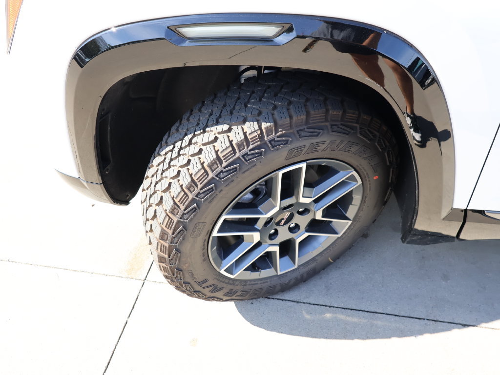 New 2027 GMC Terrain AT4 w/ Convenience Package III AWD/4WD image 39