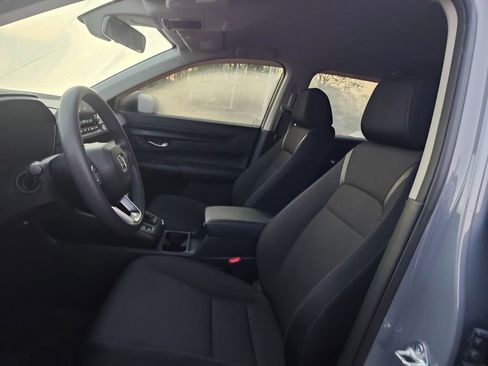 Used 2023 Honda CR-V LX image 6