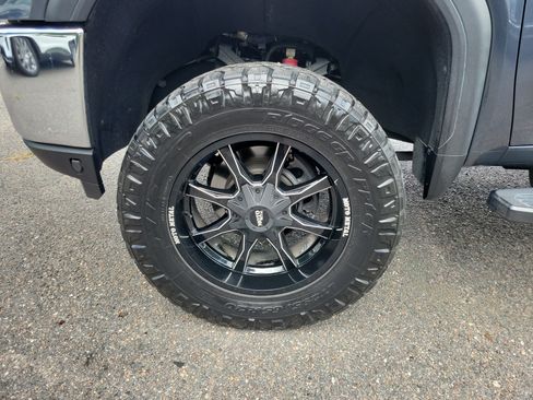 Used 2020 GMC Sierra 2500 SLT w/ SLT Premium Plus Package AWD/4WD image 6