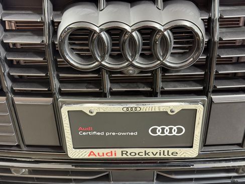 Certified 2025 Audi Q3 2.0T Premium Plus w/ Premium Plus Package AWD/4WD image 27