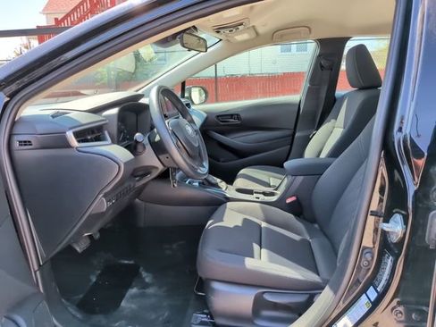 Used 2024 Toyota Corolla LE image 11