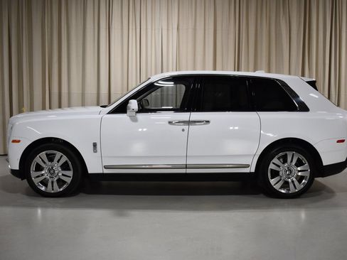 Certified 2024 Rolls-Royce Cullinan AWD/4WD image 3