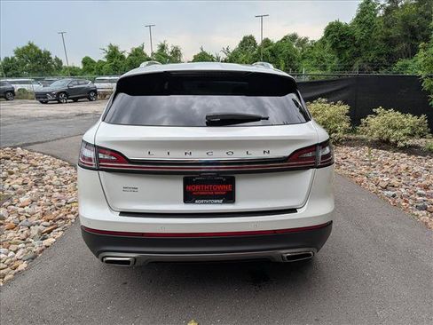 Used 2023 Lincoln Nautilus Reserve AWD/4WD image 4