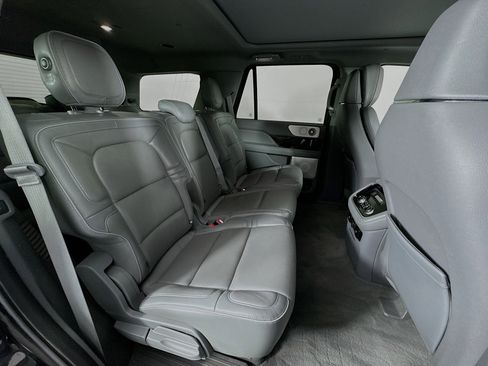 Used 2019 Lincoln Navigator Reserve w/ Cargo Package image 30