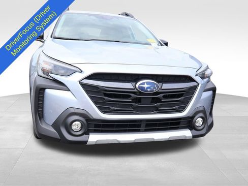 Used 2023 Subaru Outback Limited AWD/4WD image 6