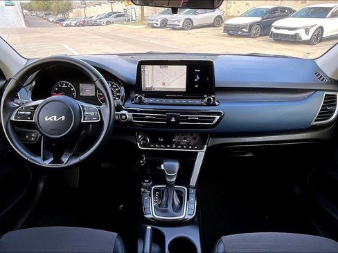 Certified 2023 Kia Seltos S w/ Navigation Package image 10