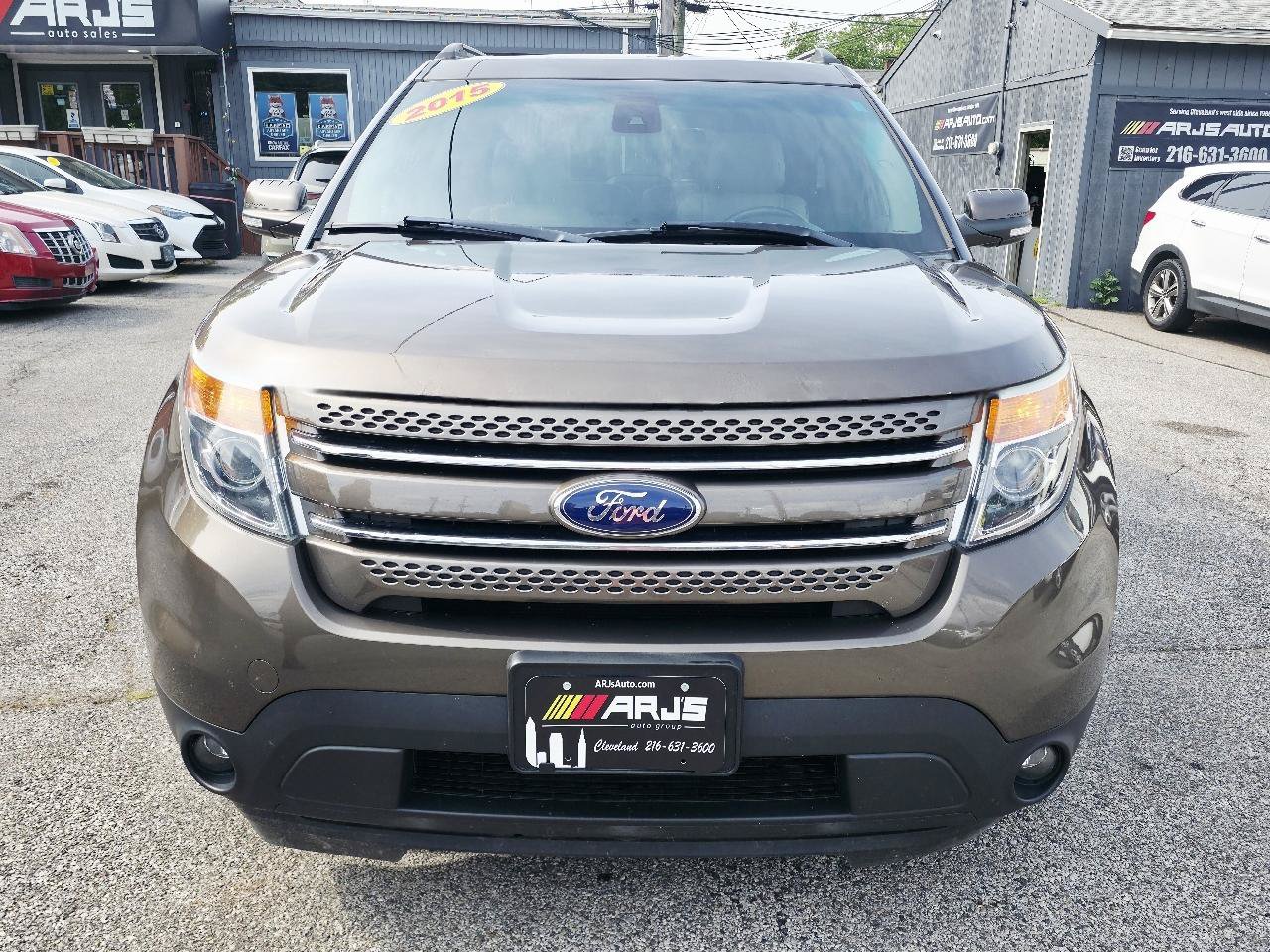 Used 2015 Ford Explorer Limited w/ Equipment Group 302A AWD/4WD image 2