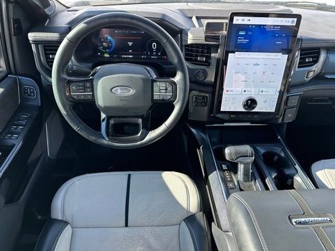 Used 2023 Ford F150 Lightning Platinum image 16