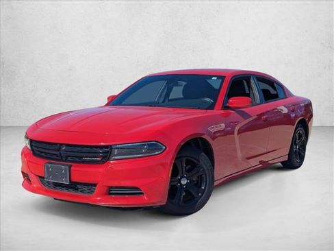 Used 2022 Dodge Charger SXT image 1