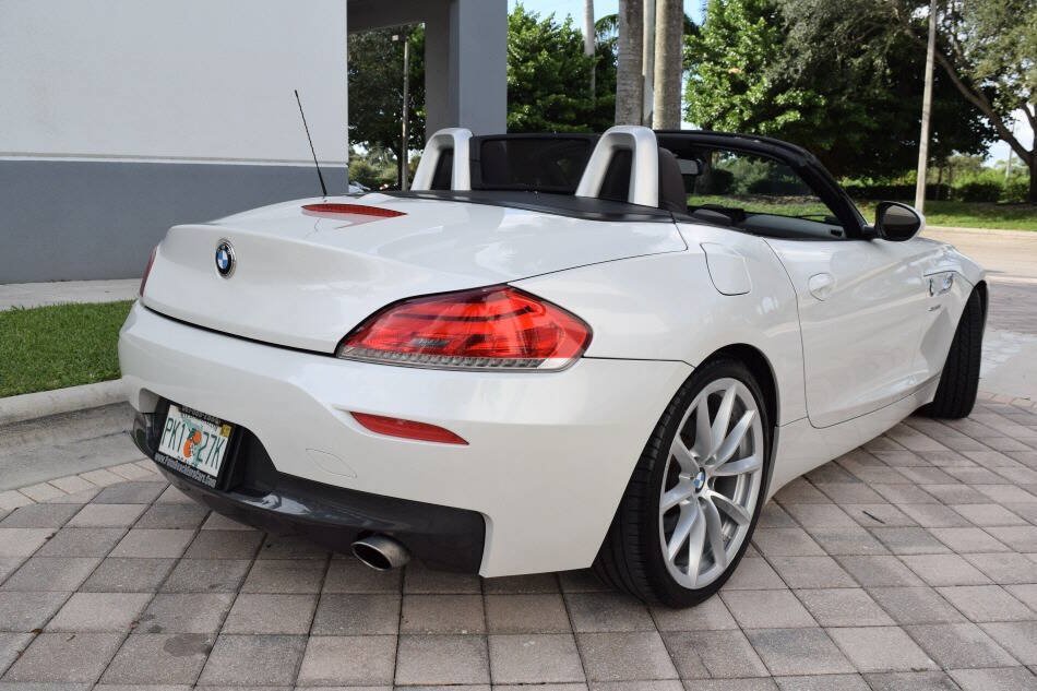 Used 2014 BMW Z4 sDrive35i RWD image 42