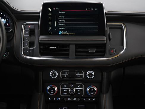 Used 2024 GMC Yukon XL AT4 w/ AT4 Premium Package AWD/4WD image 18