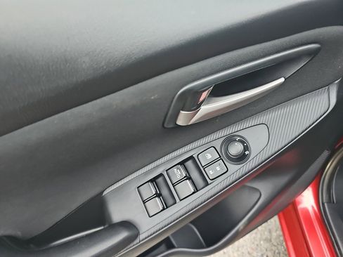 Used 2019 Toyota Yaris LE image 10