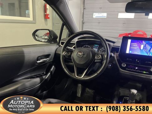 Used 2025 Toyota Corolla SE image 23