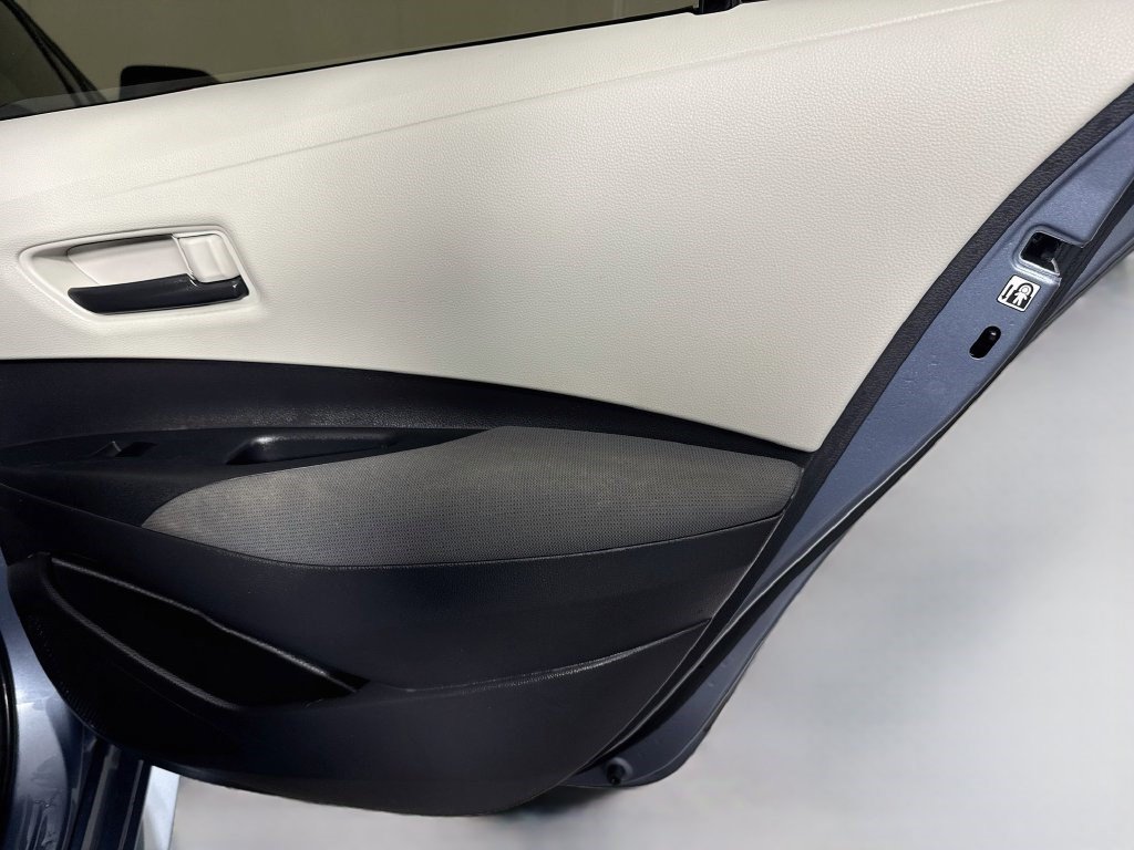 Used 2022 Toyota Corolla LE FWD image 26