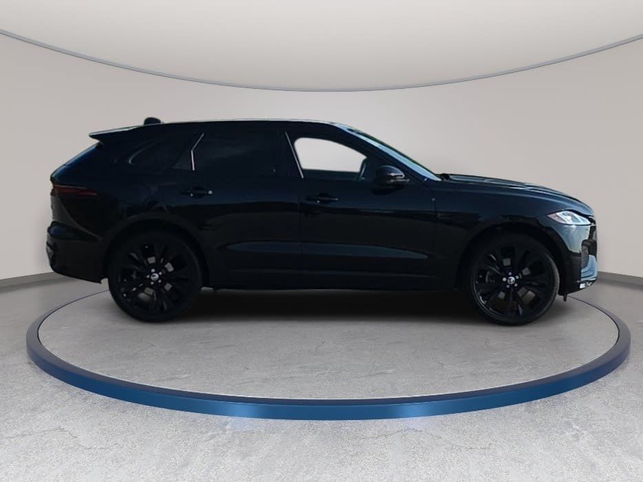 Used 2026 Jaguar F-PACE R-Dynamic S AWD/4WD image 4