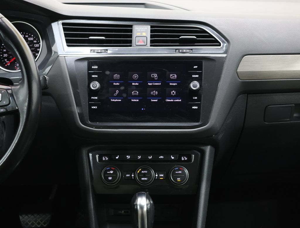 Used 2019 Volkswagen Tiguan SE w/ 3rd Row Seat Package AWD/4WD image 19