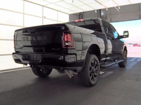 Used 2025 RAM 2500 Big Horn AWD/4WD image 4