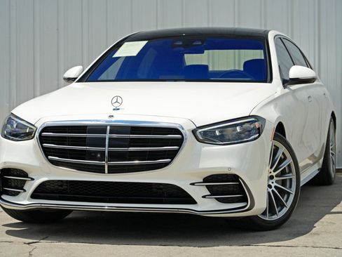 Used 2023 Mercedes-Benz S 500 4MATIC w/ AMG Line image 3