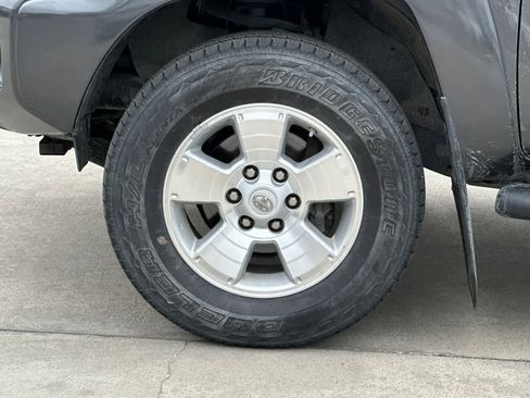 Used 2015 Toyota Tacoma PreRunner RWD image 12