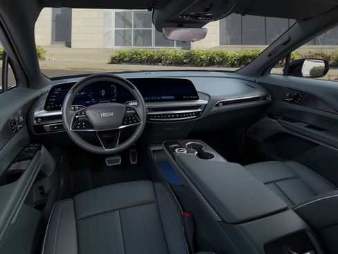 New 2026 Cadillac Lyriq Signature Sport w/ Nappa Leather Package AWD/4WD image 15
