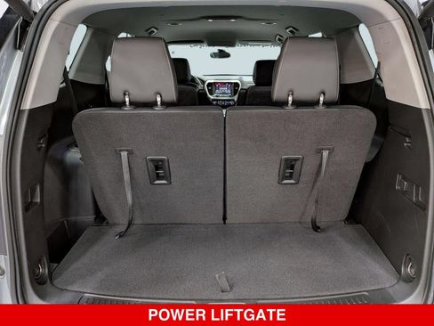 Used 2023 GMC Acadia SLT w/ Technology Package AWD/4WD image 31