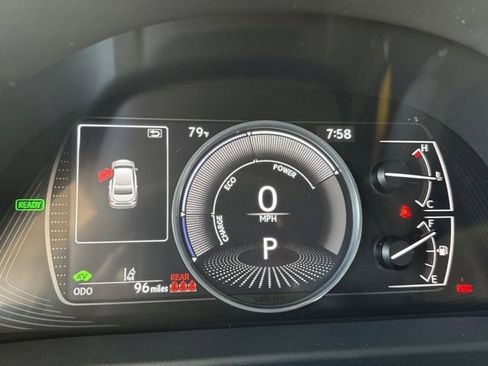 Certified 2025 Lexus ES 300h w/ Premium Package image 15