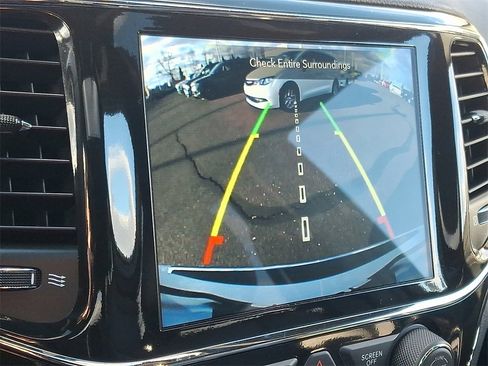 Used 2022 Jeep Grand Cherokee Limited image 20