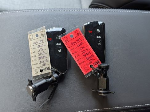 Used 2025 Volkswagen ID.4 Limited image 36