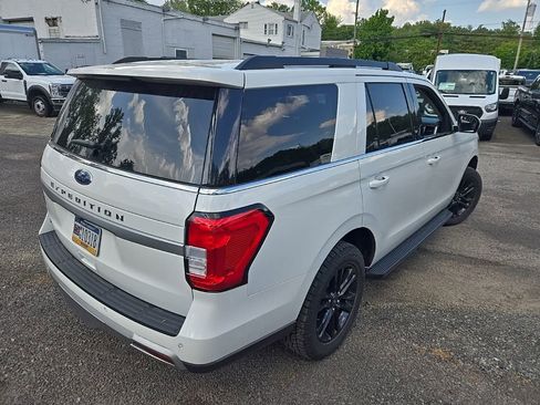 Used 2024 Ford Expedition XLT AWD/4WD image 8