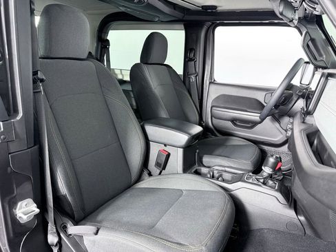 Used 2024 Jeep Wrangler Sport S image 12