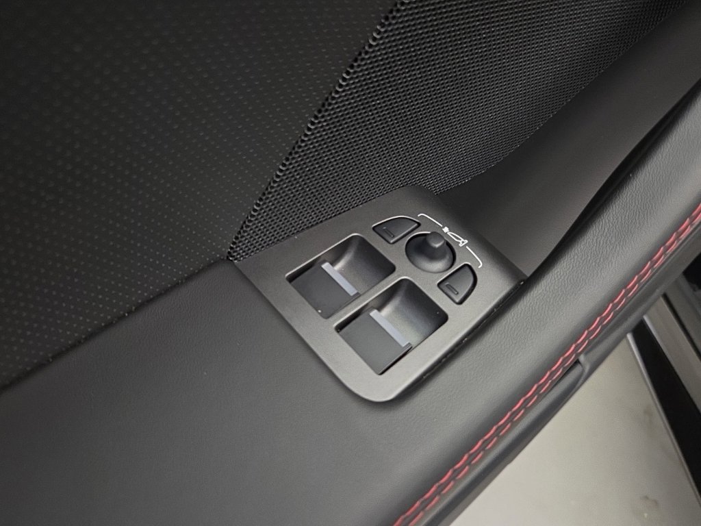Used 2022 Jaguar F-TYPE R-Dynamic AWD/4WD image 19
