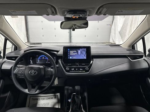 Used 2026 Toyota Corolla LE FWD image 40