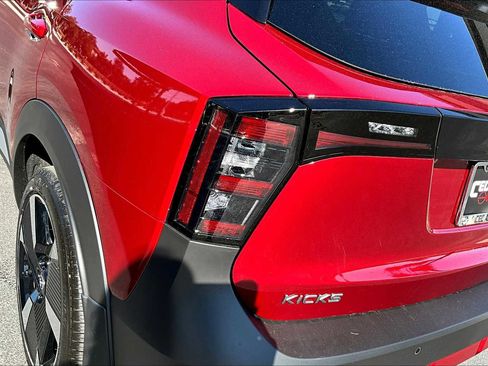 New 2026 Nissan Kicks SR w/ Cold Weather Package image 14