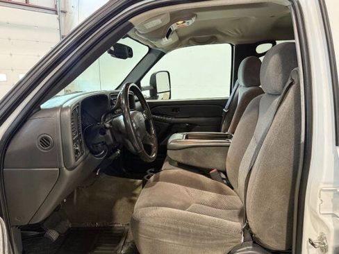 Used 2007 Chevrolet Silverado 3500 LT w/ Heavy-Duty Power Package AWD/4WD image 13