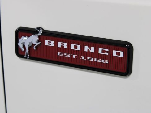 New 2026 Ford Bronco Outer Banks AWD/4WD image 11