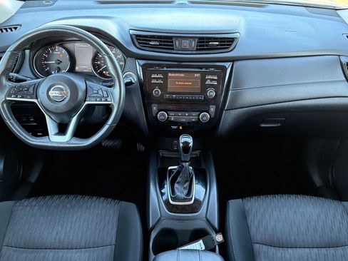 Used 2017 Nissan Rogue SV image 13