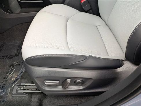 New 2026 Subaru Solterra Premium image 4