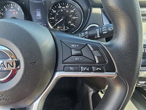 Used 2017 Nissan Rogue Sport SV image 17