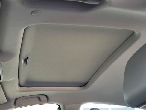 Used 2023 Honda Accord EX-L image 19
