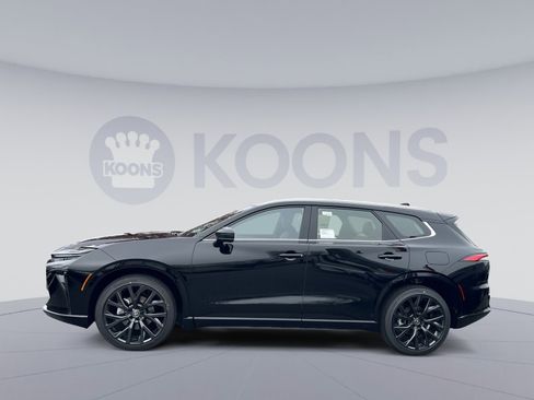 New 2025 Toyota Crown Signia image 2