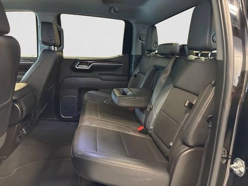 Used 2025 GMC Sierra 1500 SLT AWD/4WD image 14