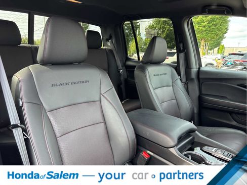 Used 2025 Honda Ridgeline Black Edition image 14