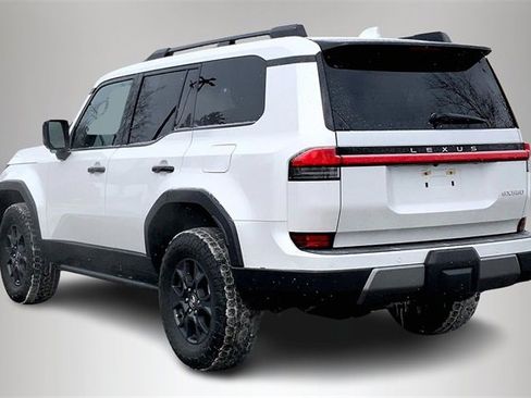 Used 2024 Lexus GX 550 550 Overtrail+ image 9