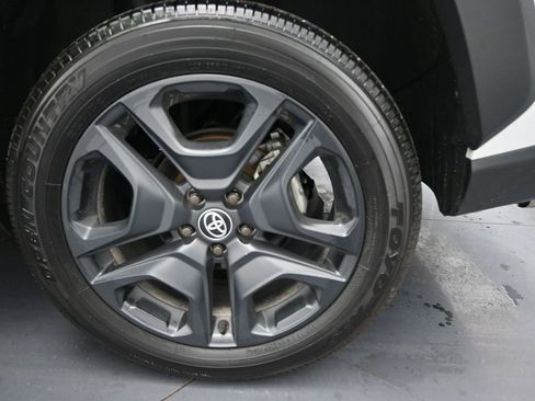 Used 2024 Toyota RAV4 Adventure image 41